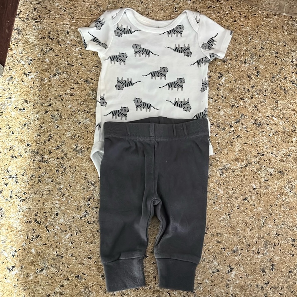 Newborn onesie set for boy